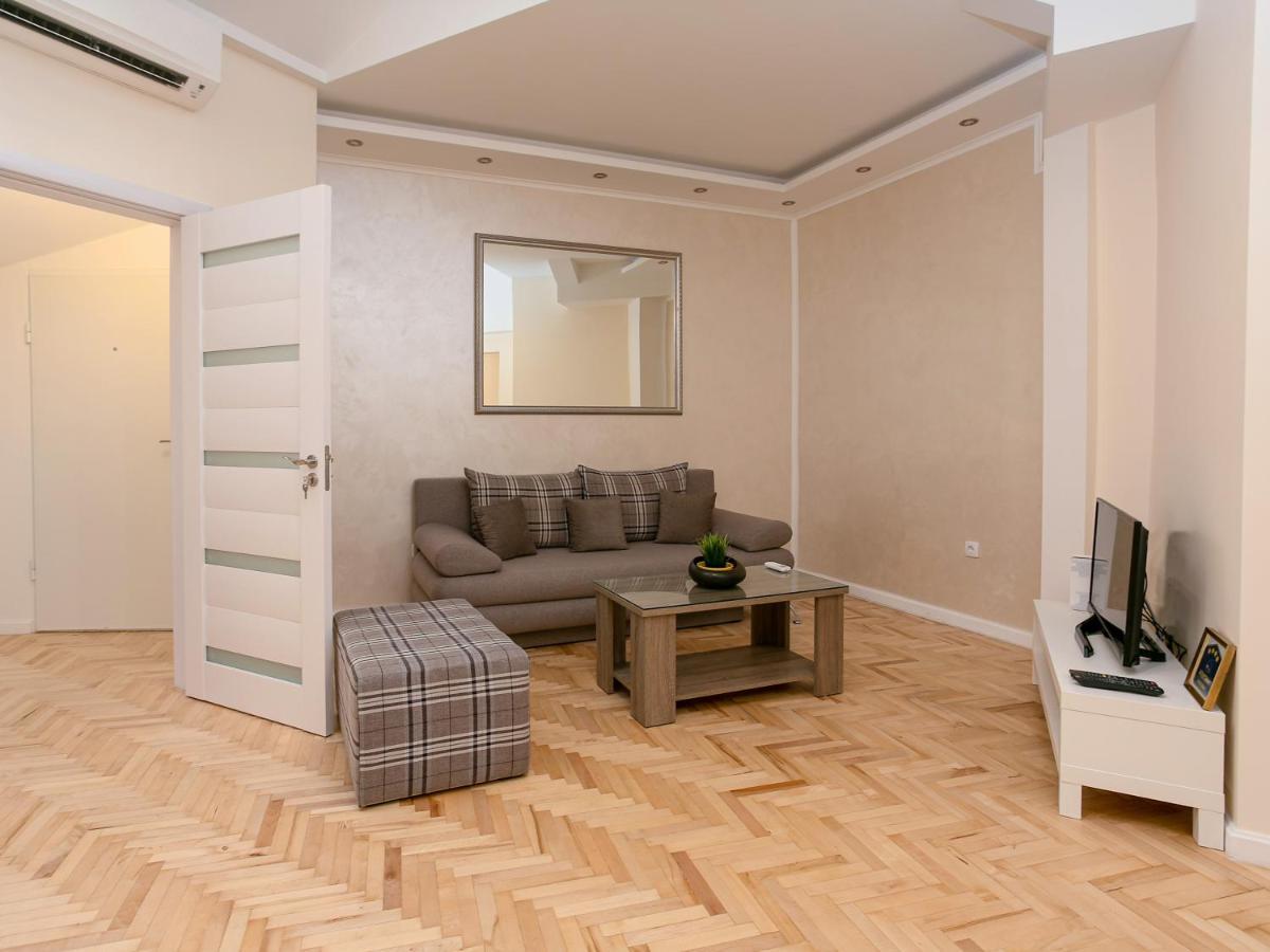 Grand Suite Centre Belgrad Exteriör bild